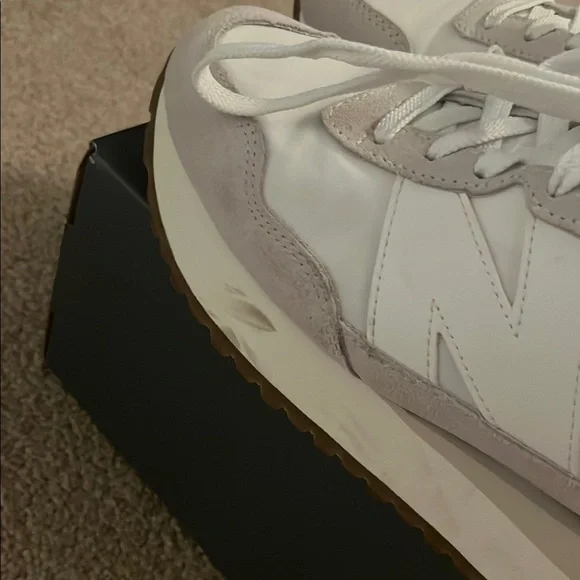 New Balance White and Gray Sneakers - Picture 5 of 5